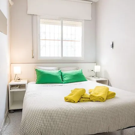 Malagaonbeach 1 - Two Bedrooms - Up To 3 People - 10 Meters Appartamento