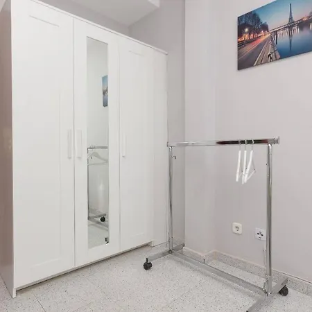 Malagaonbeach 1 - Two Bedrooms - Up To 3 People - 10 Meters * Malaga
