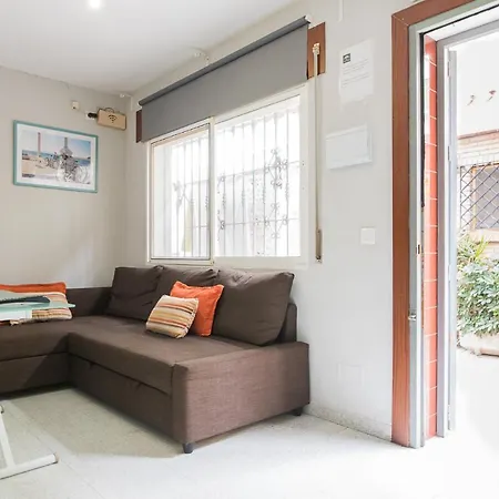 Malagaonbeach 1 - Two Bedrooms - Up To 3 People - 10 Meters Malaga