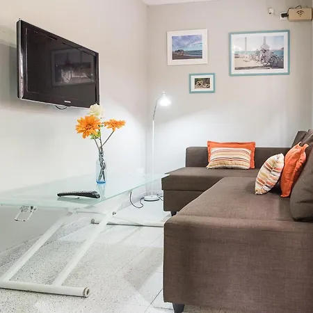 Apartment Malagaonbeach 1 - Two Bedrooms - Up To 3 People - 10 Meters