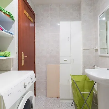 Apartment Malagaonbeach 1 - Two Bedrooms - Up To 3 People - 10 Meters Malaga